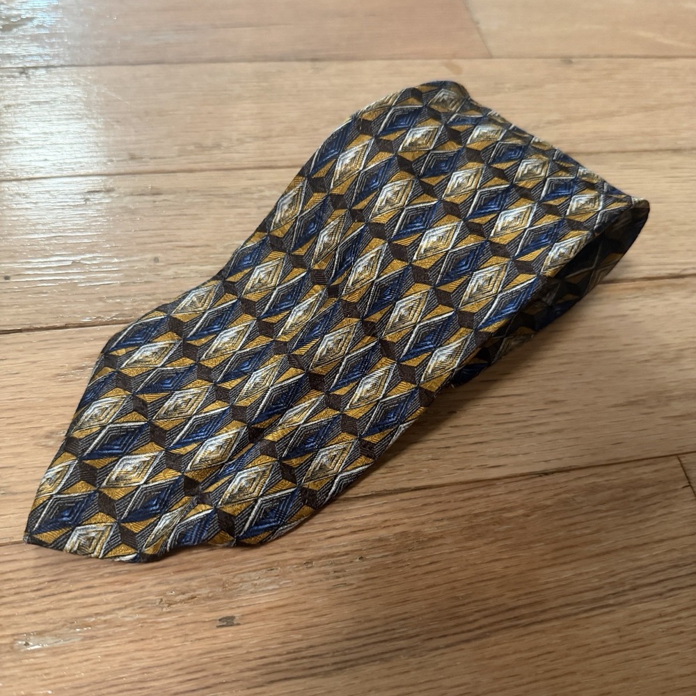 Ermenegildo Zegna Mens Tie Triangles Geometric 100% Silk Necktie Made In Italy